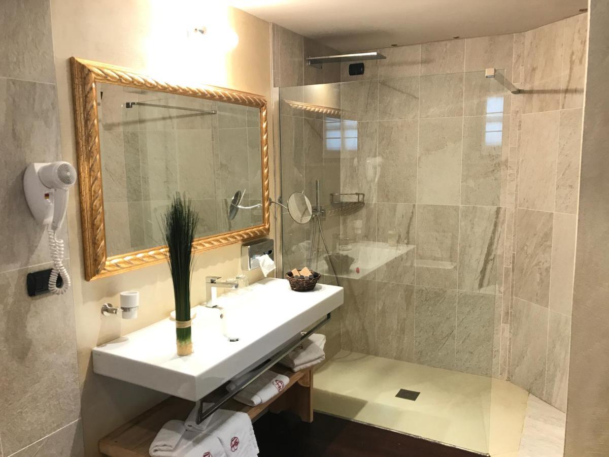 Relais du Chateau Blanc La Thuile Extérieur photo